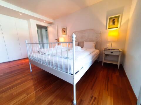 Residenza Vivian Deluxe Apartments - Appartamento Superior con Vista Lago - 4