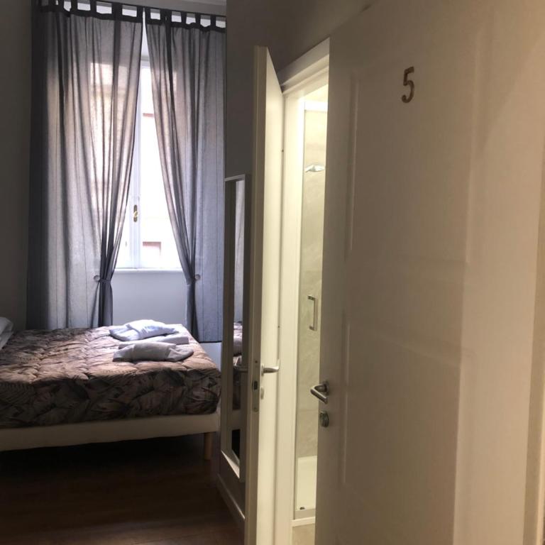 The Castle Inside Rome - Camera Matrimoniale con Bagno Privato - 18