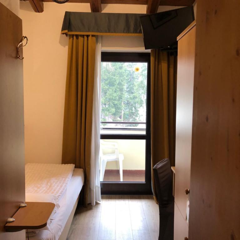 Hotel Derby - Camera Singola con Balcone - 2