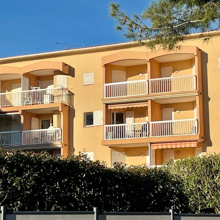 Apartment Newly Renovated Aircond-wifi-pool-sea View-150m to Beaches- Saint Aygulf - Appartamento con Vista Mare - 19