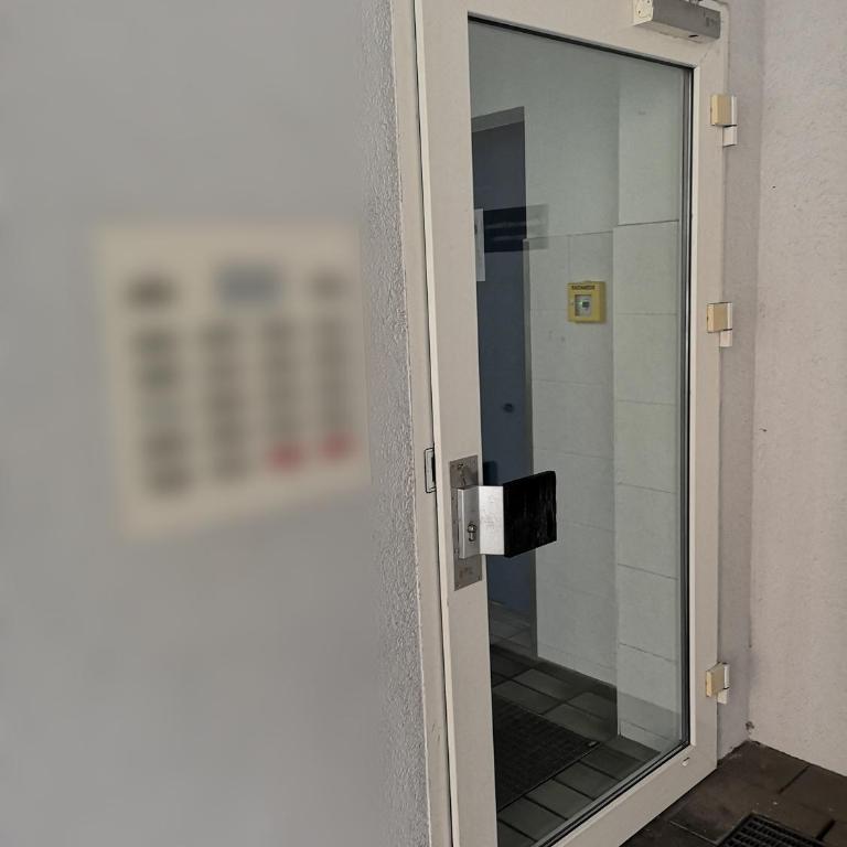 HOMELY STAY Studio 9 - Stylish & Convenient Self-Check-In Studio in Munich - Deluxe Studio mit Kingsize-Bett - 20