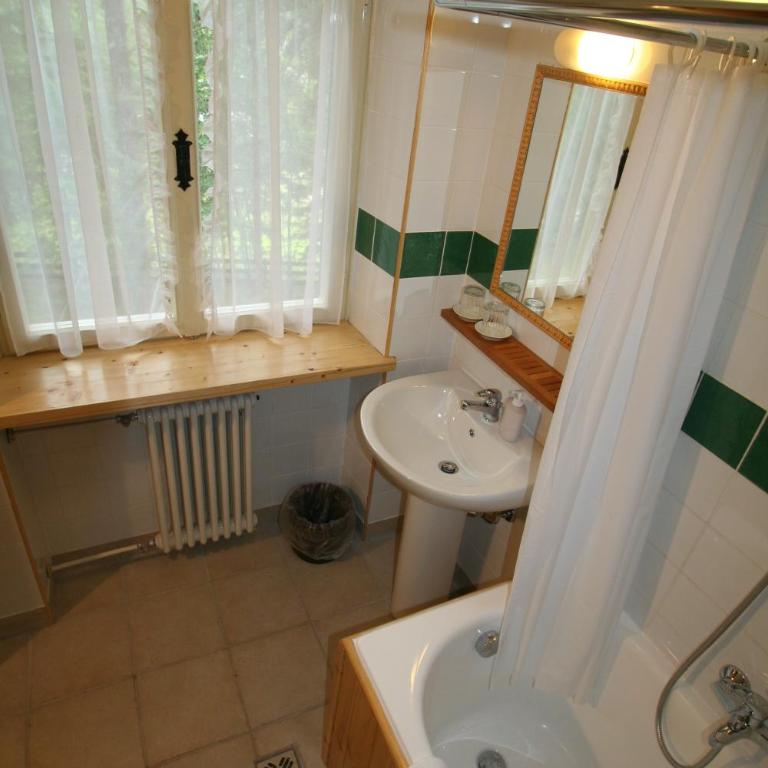 B&B Villa Dolomites Hut - Camera Matrimoniale con Balcone - 2