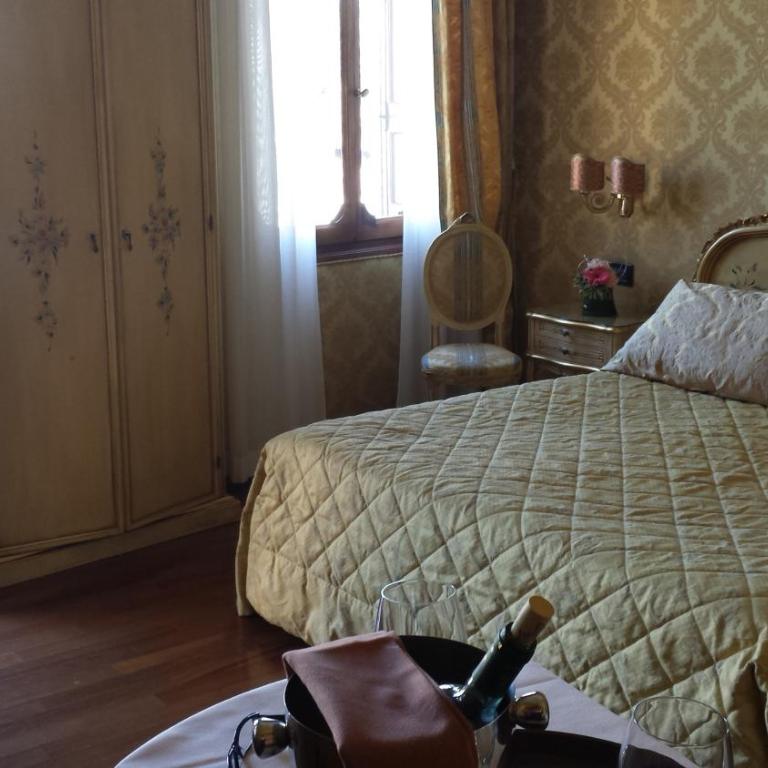 Hotel Carlton On The Grand Canal - Camera Matrimoniale Superior con Vista Canal Grande - 1