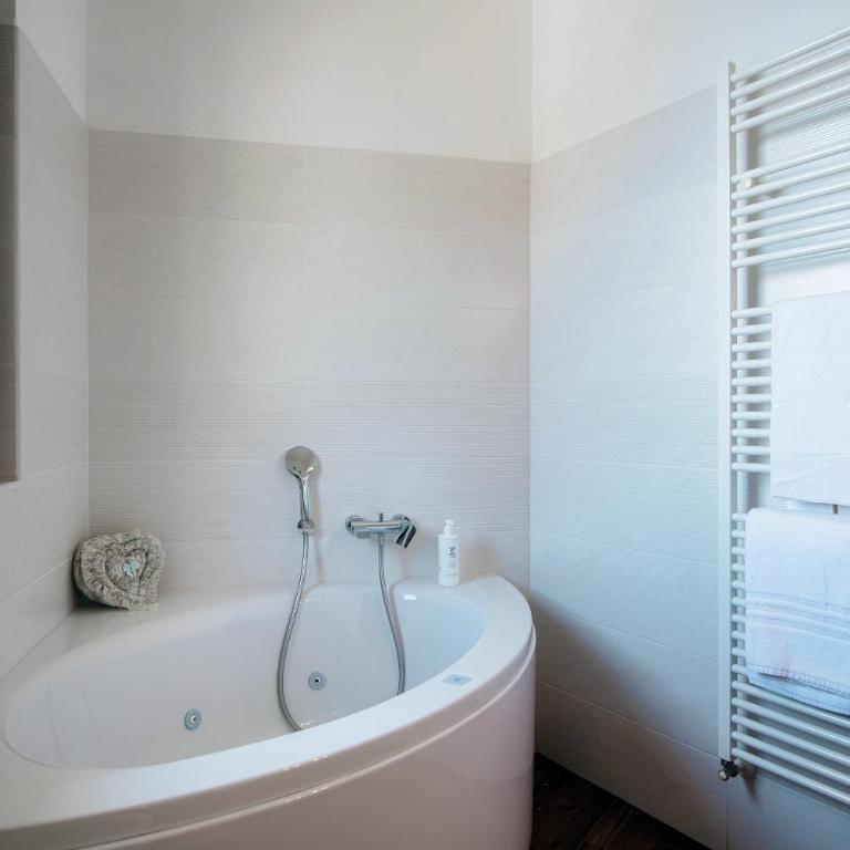 Argegno Wonderful View - by MyHomeInComo - Casa con 3 Camere da Letto - 13