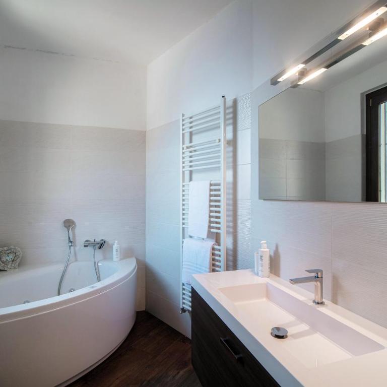 Argegno Wonderful View - by MyHomeInComo - Casa con 3 Camere da Letto - 15