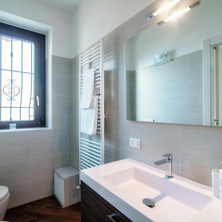 Argegno Wonderful View - by MyHomeInComo - Casa con 3 Camere da Letto - 45