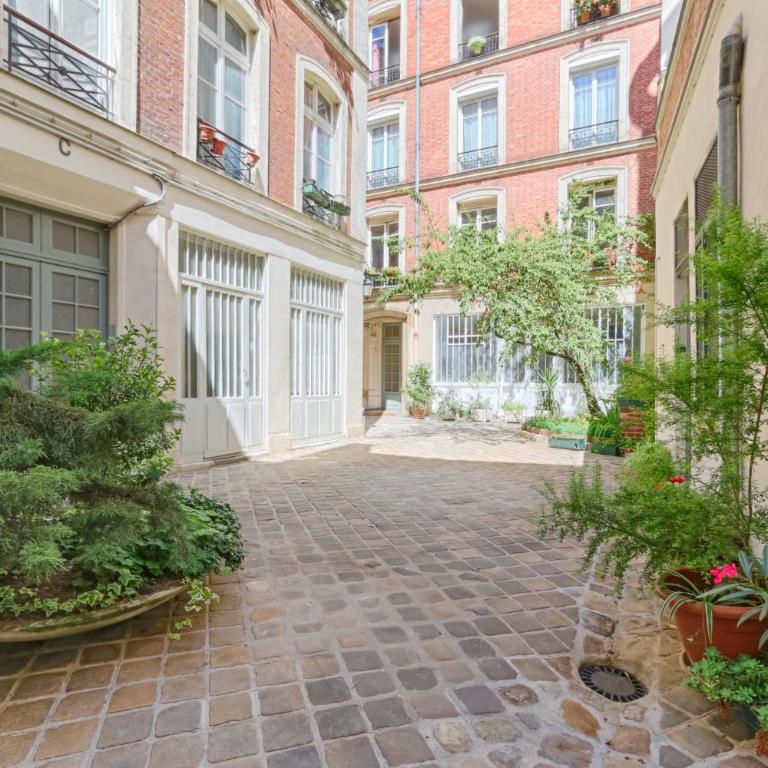 MyKeypers - Splendid Parisian Flat 6P - 2 Bedrooms - Rue Montorgueil - One-Bedroom Apartment - 32