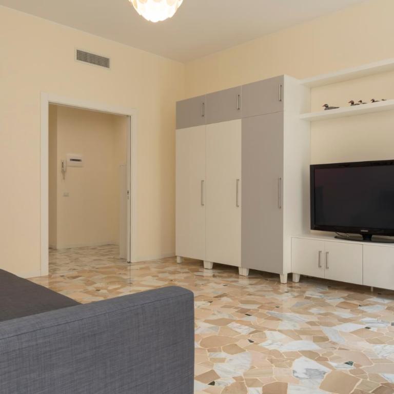 JOIVY Modern 2bed flat with balcony, 250m from M5 Foppa and M2 Sant'Agostino - Appartamento - 12