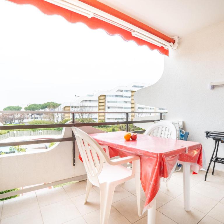 SUN7 STUDIO -FACE PLAGE- WIFI-PARKING -PISCINE - CLIM- TOP PROS SERVICESConciergerieLaGrandeMotte - Appartamento con 1 Camera da Letto - 7