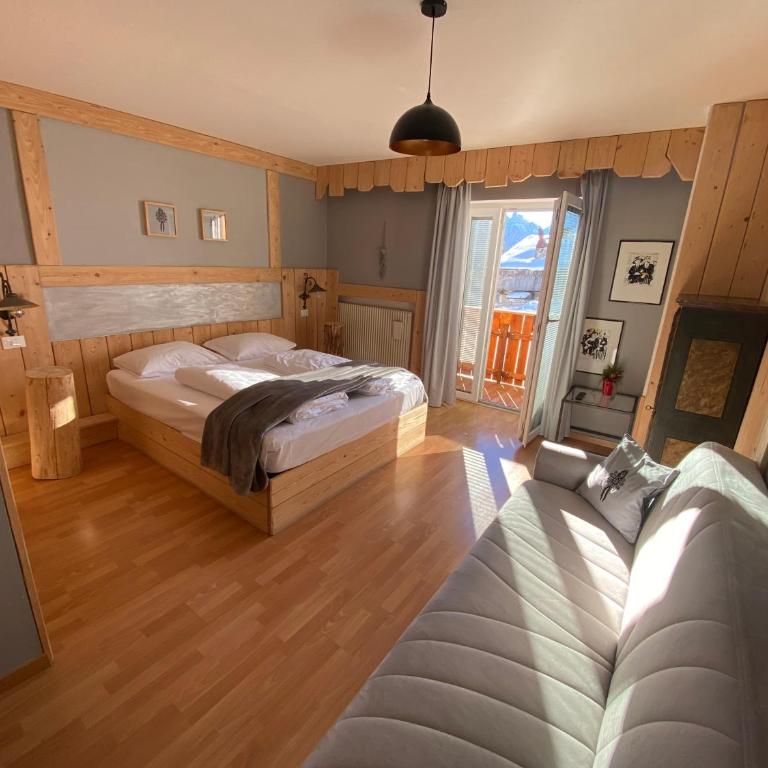 Hotel Almhof - Familienzimmer mit Balkon - 15