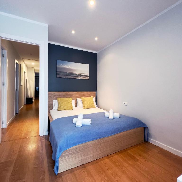 Stay U-nique Apartments Travessera - Three-Bedroom Apartment - 4