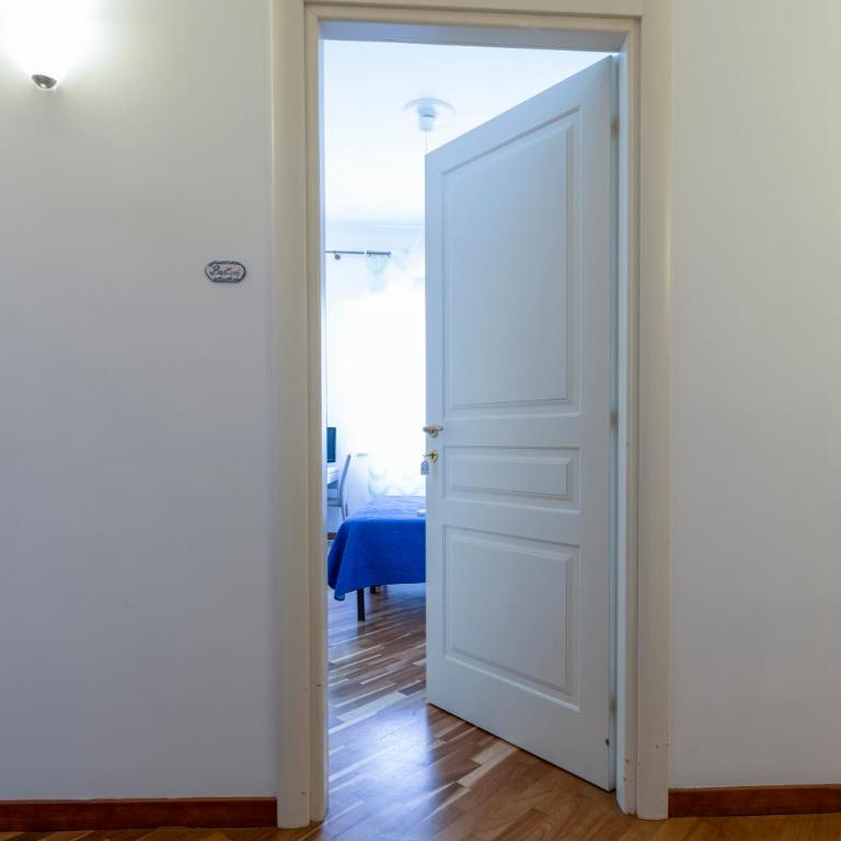 Ai Bastioni del Massimo - Camera Matrimoniale con Bagno in Comune - 18
