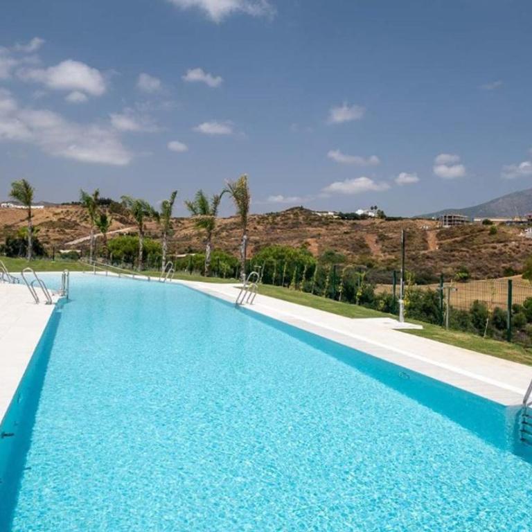 Luxury Golfside Ground Floor Penthouse with 3 Bedrooms XXL Terrace and Garden 2 to 6 pers one Price! Ideal for Golfers and Holidaymakers Near Marbella MIJAS GOLF Costa del Sol Completely Furnished and Equipped for an Unforgettable Holiday Pleasure! - Apartamento de 3 dormitorios - 25