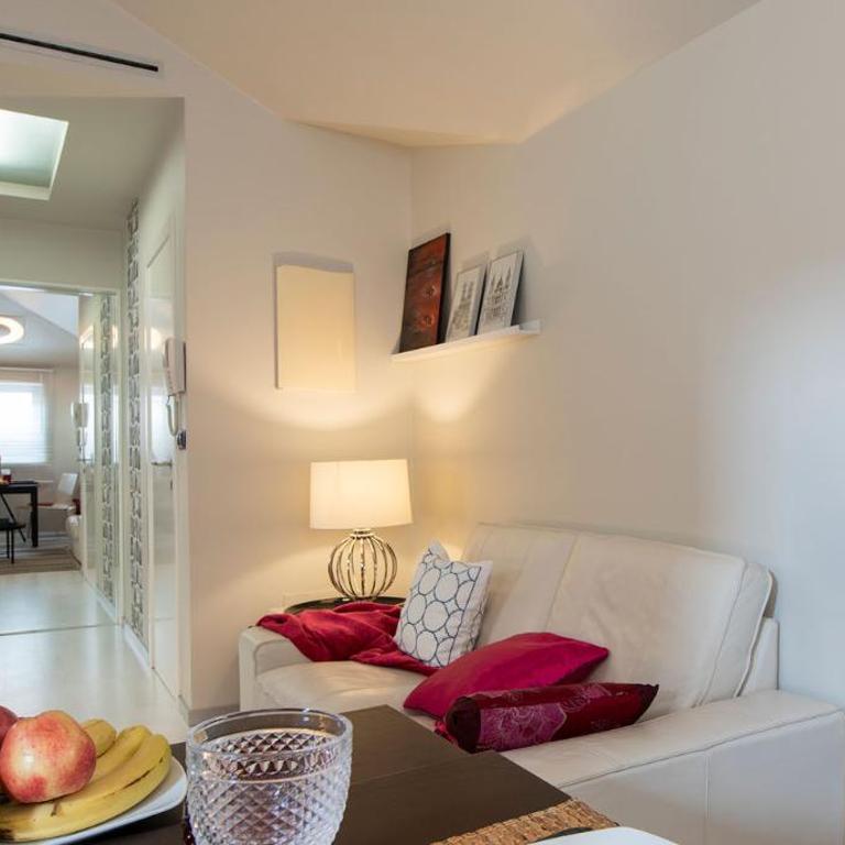 Maravilloso y acogedor ático en casco histórico - Two-Bedroom Apartment - 6