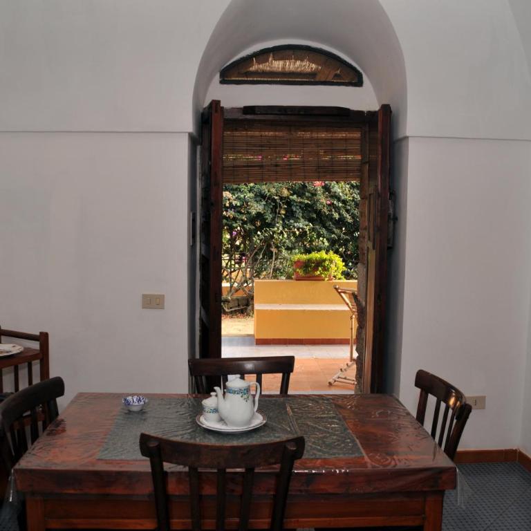 Pantelleria Dammusi Belvedere - Large One-Bedroom House - 18
