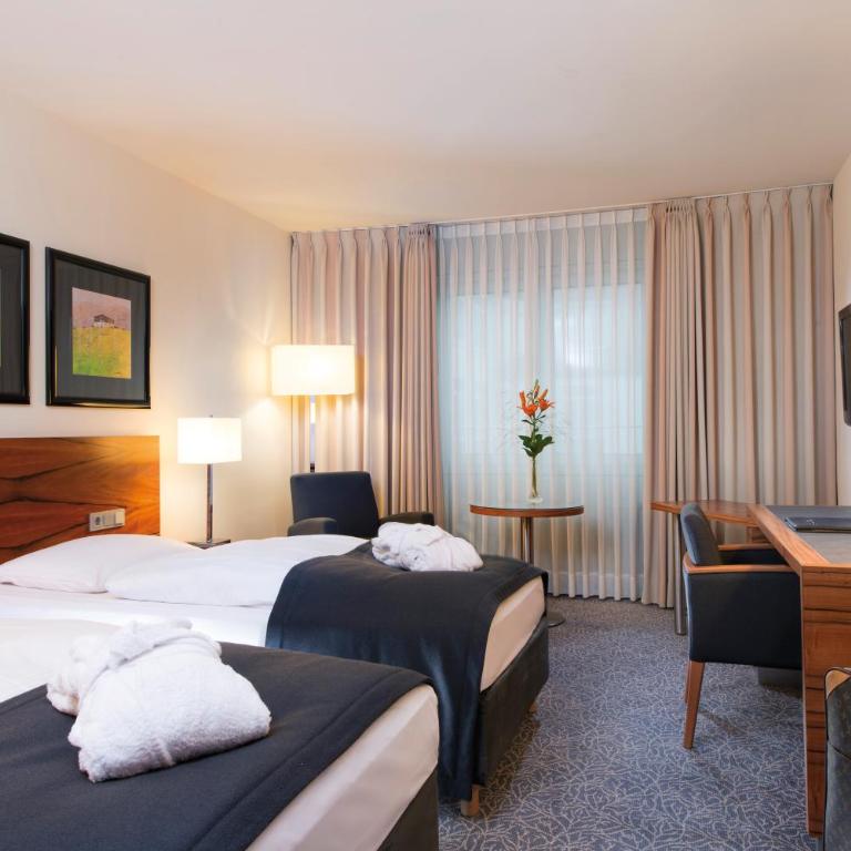 Maritim Hotel München - Superior Double Room - 4