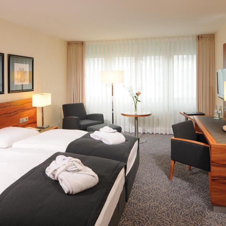 Maritim Hotel München - Superior Double Room - 1