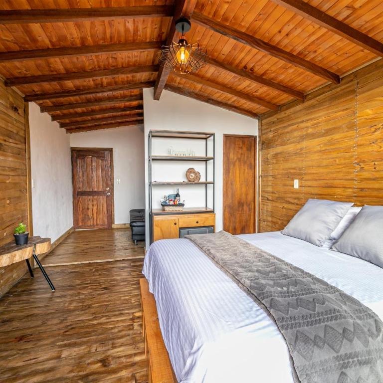 Cerro Verde Mirador - Deluxe Room (2 Adults + 1 Child) - 10