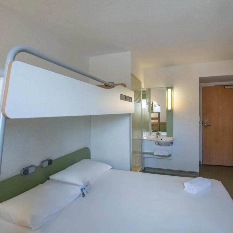 ibis budget Ajaccio - Chambre Triple - 7