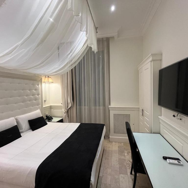 Hotel dei Quiriti Suite - Camera Matrimoniale Deluxe - 1