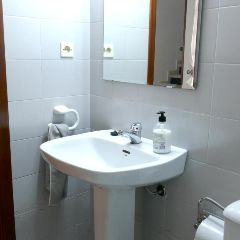 Casa Soleada Calle Tranquila Junto a FIBES - Casa - 11