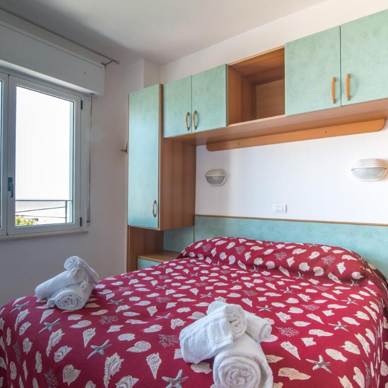 Residence Saturnia - Appartamento con 2 Camere da Letto e Vista Mare - 1