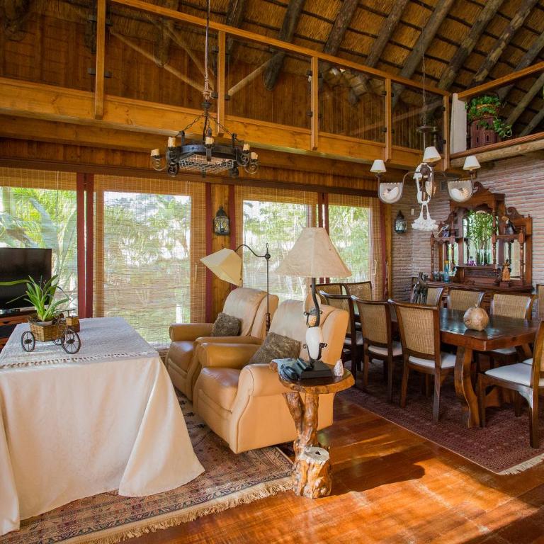 Indonesian Palace Luxurious Boutique - Villa - 13