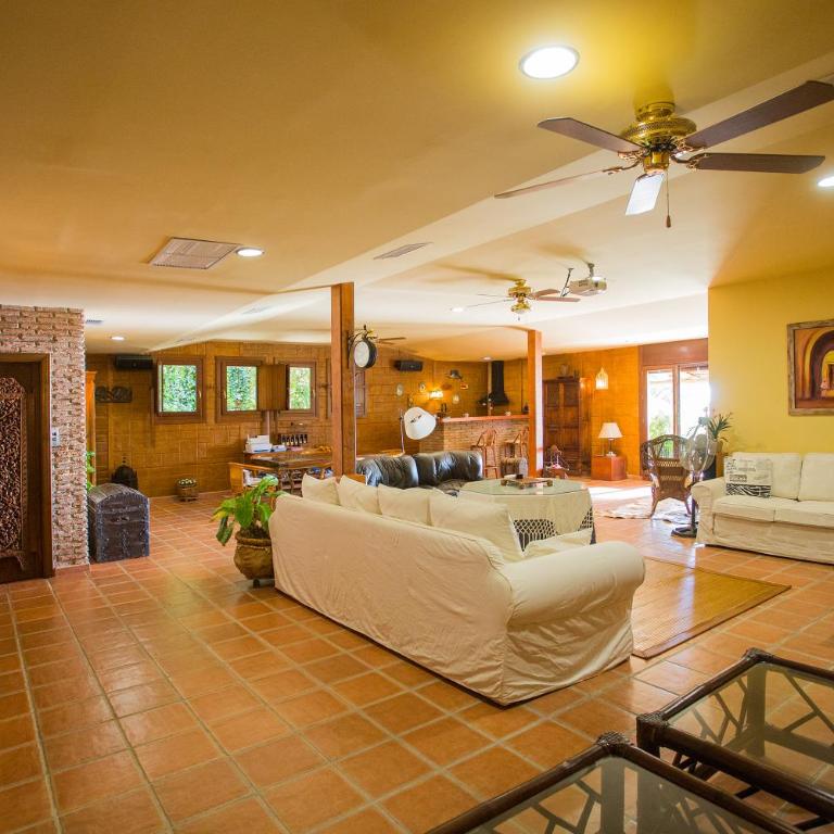 Indonesian Palace Luxurious Boutique - Villa - 28