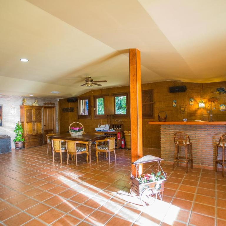 Indonesian Palace Luxurious Boutique - Villa - 30