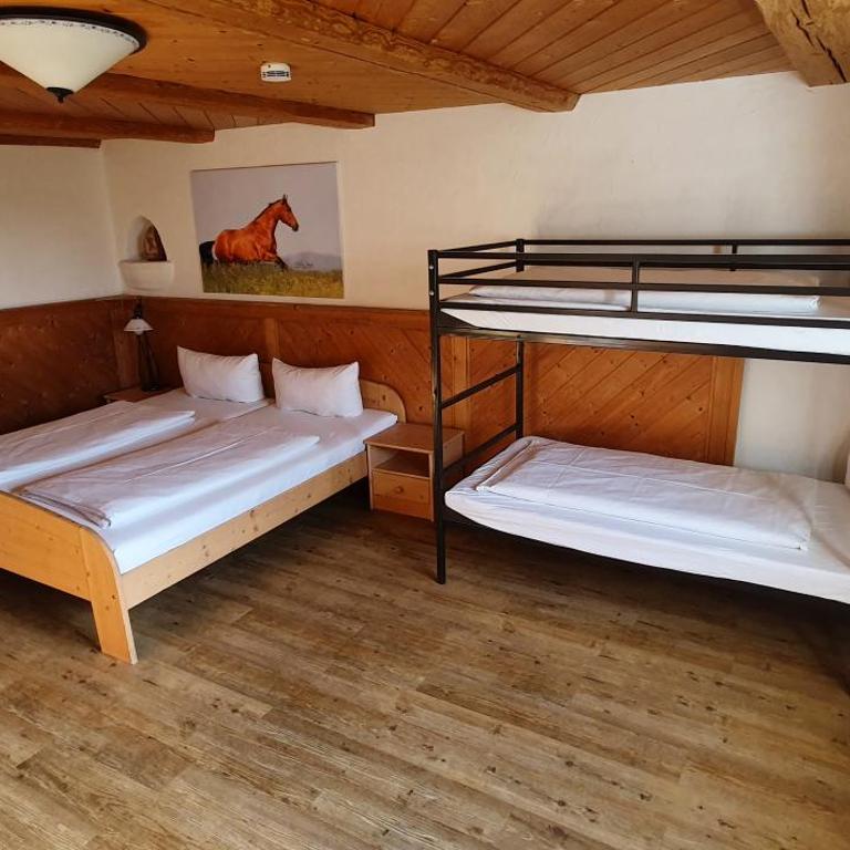 Allgäu Meadow Ranch - Vierbettzimmer mit Gemeinschaftsbad - 2
