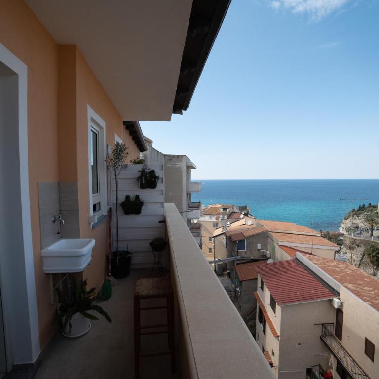 Sapore Di Sale Accommodation Tropea - Studio Apartment with Sea View - 4