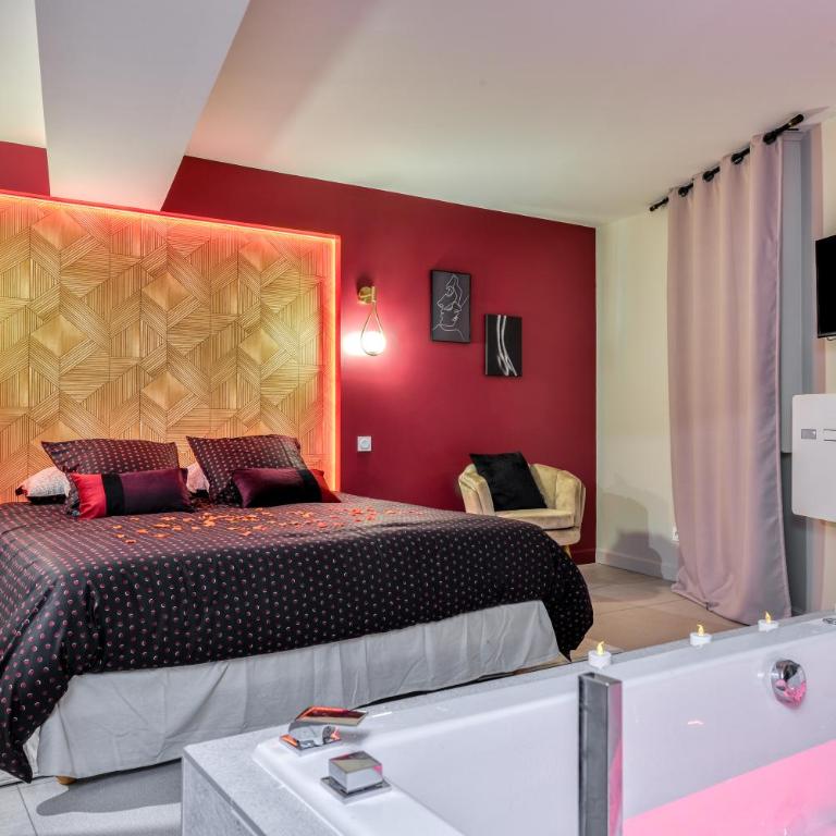 Les Gîtes de Laure - O Lit Divin, Instant de volupté, BALNEO SAUNA, Climatisation, 160m de la Cité Médiévale - Superior Apartment mit Sauna - 1