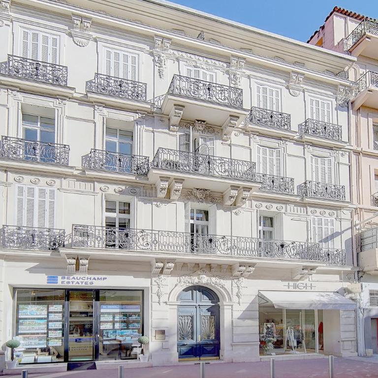 Cannes banane 50m croisette, luxueux 4 pièces dans résidence de standing - Appartement 3 Chambres - 34
