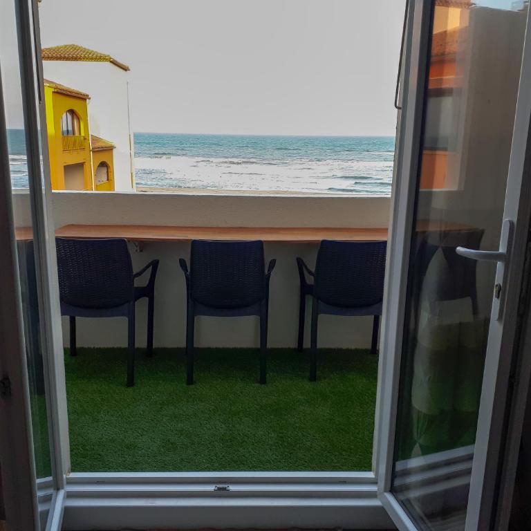 Superbe vue mer avec accès direct plage et parking - Apartment mit 2 Schlafzimmern - 50
