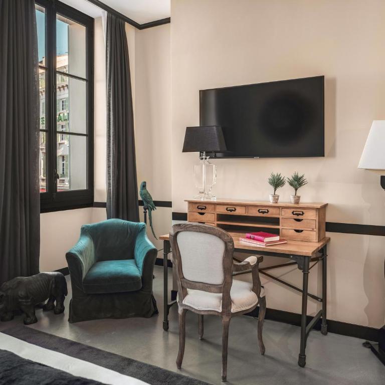 Maisons du Monde Hôtel & Suites - Marseille Vieux Port - Chambre Double Deluxe - Vue sur Port - 7