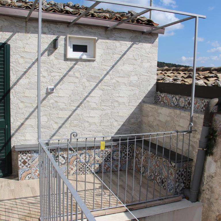 B&B Belvedere All'Idria - Camera Matrimoniale con Balcone - 15