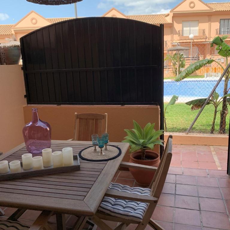 Apartamento Residencial Al Andalus 117, La Barrosa, Chiclana, Incluye parking a unos metros del mar - Apartamento de 2 dormitorios - 1