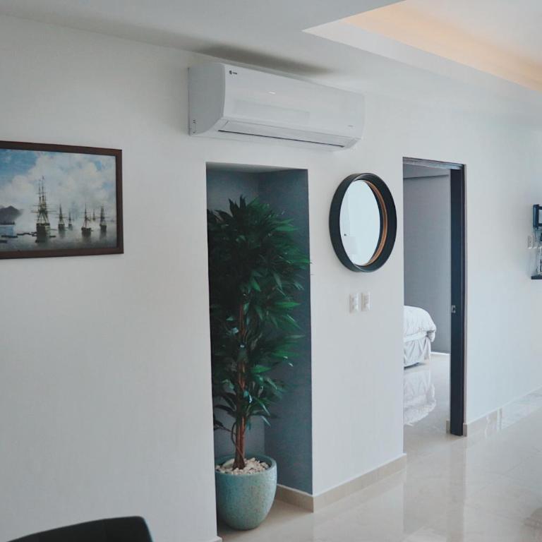 Nuevo Ap. Piso 15; vista al mar, alberca y jacuzzi - Two-Bedroom Apartment - 8