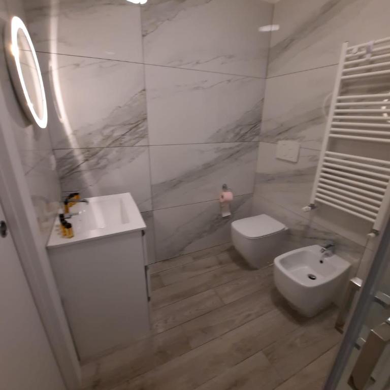 Tiffany Suites Milano - Appartamento con 2 Camere da Letto - 17
