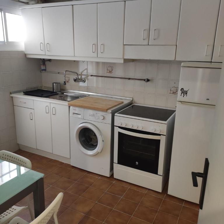 Apartamento en zona céntrica y tranquila. - Apartamento de 3 dormitorios - 10