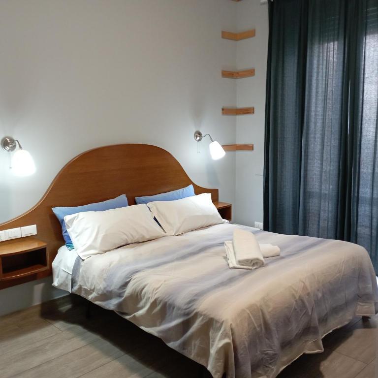NEW PARADISE - Deluxe King Room - 17