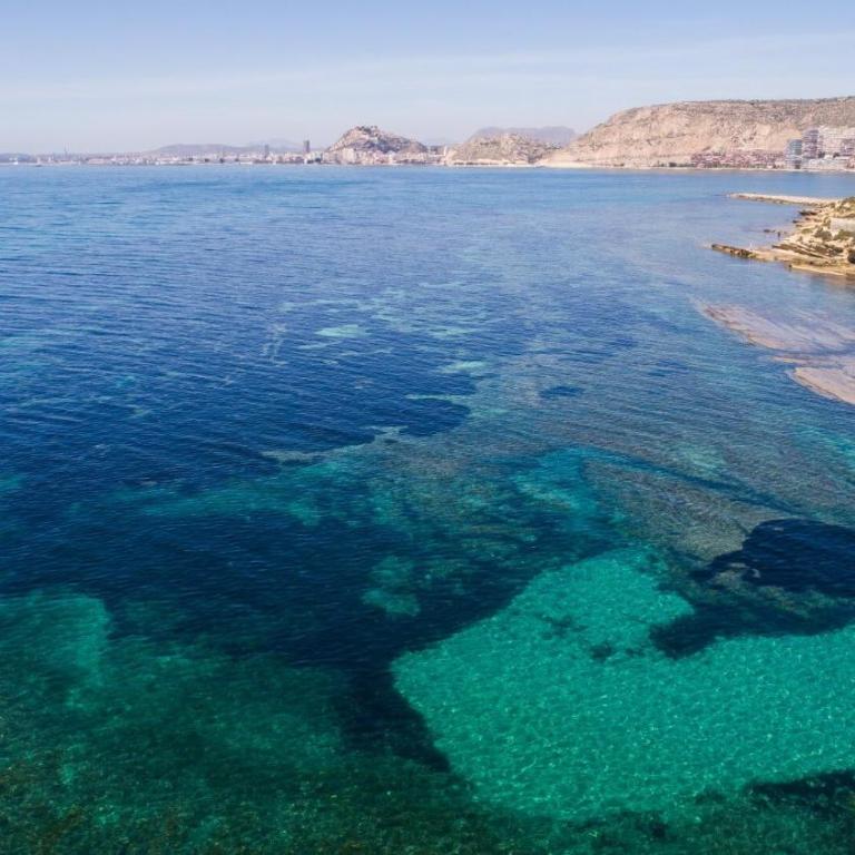 Casita con encanto a 200m de la playa - Two-Bedroom House - 38