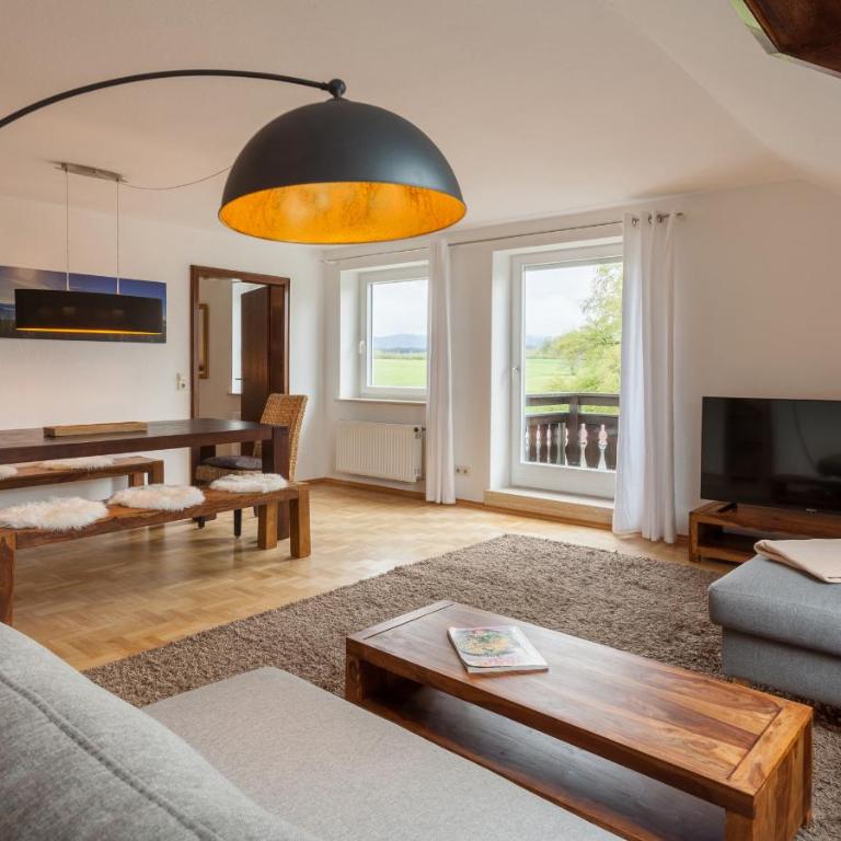 Top 98 qm Ferienwohnung im Allgäu, Balkon und Parkplatz - Apartment mit 3 Schlafzimmern - 1
