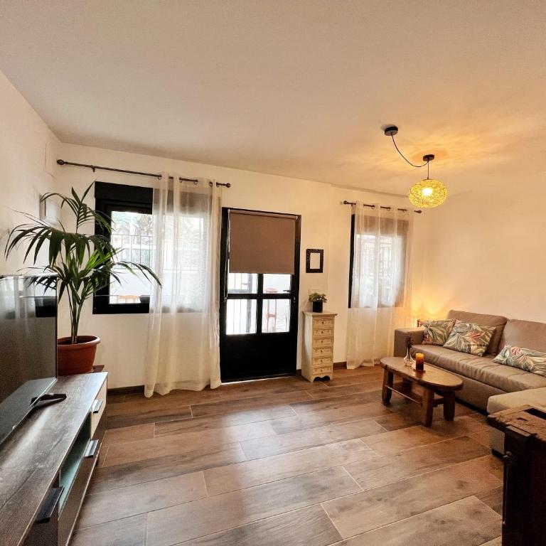 Casita con encanto a 200m de la playa - Two-Bedroom House - 1