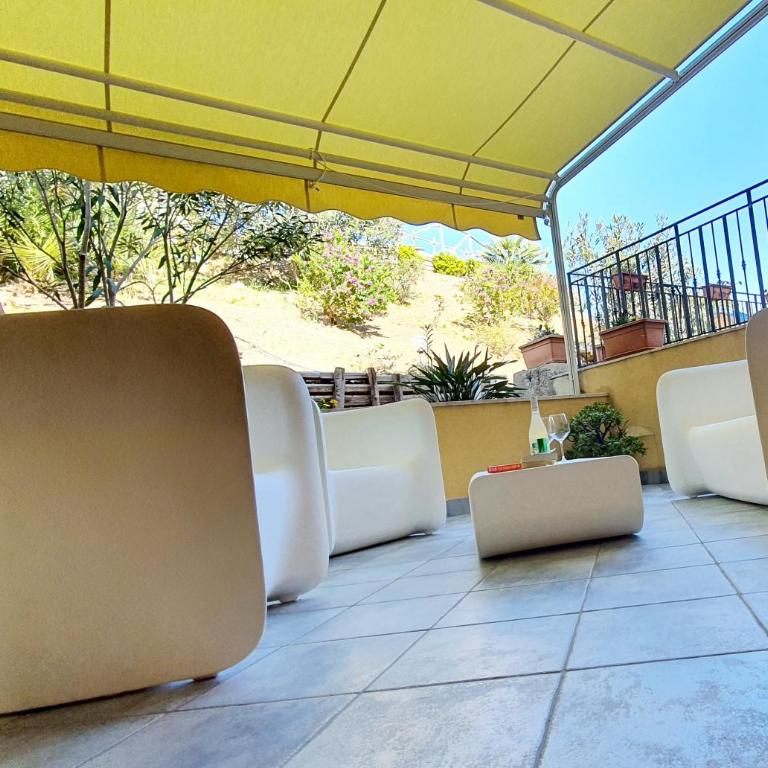 Hotel Cala Marina - Camera Quadrupla Classic con Patio - 8