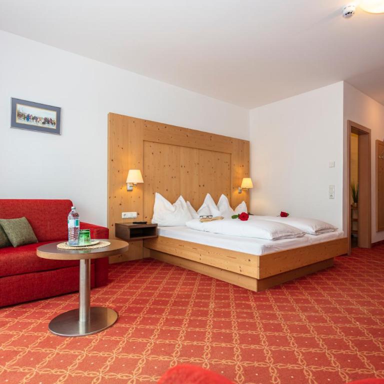 Klawunn Hotel & Apartement - Standard Dreibettzimmer - 1