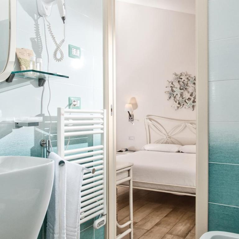 Smart Suite & Apartments - Camera Matrimoniale Comfort - 9