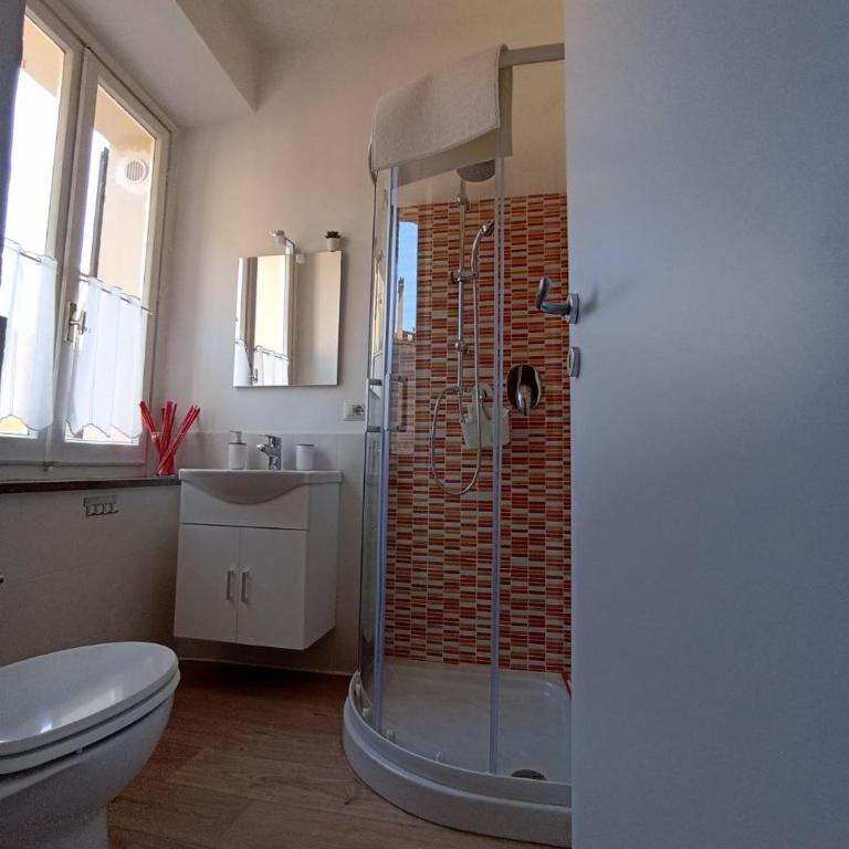 B&B Bel Fiore - Camera Matrimoniale con Bagno Privato - 7