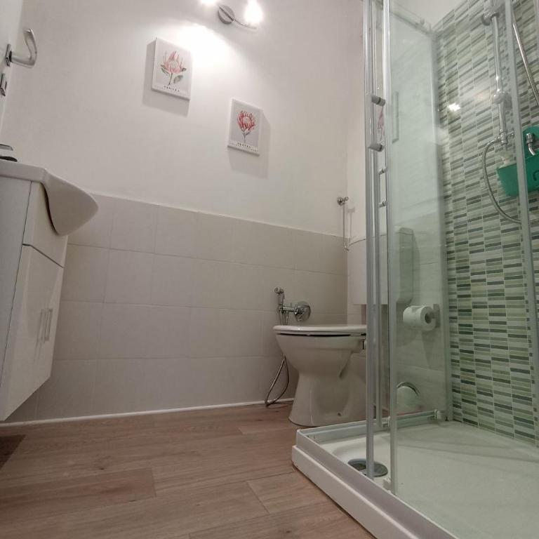 B&B Bel Fiore - Camera Matrimoniale con Bagno Privato Esterno - 3