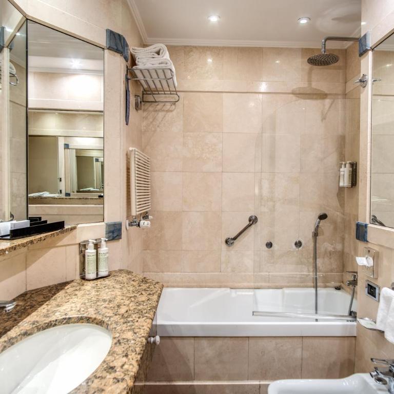 The Britannia Hotel - Small Double or Twin Room - 14